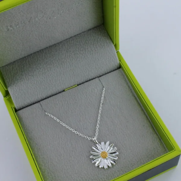 Reeves And Reeves Sterling Silver Daisy Necklace - Image 2